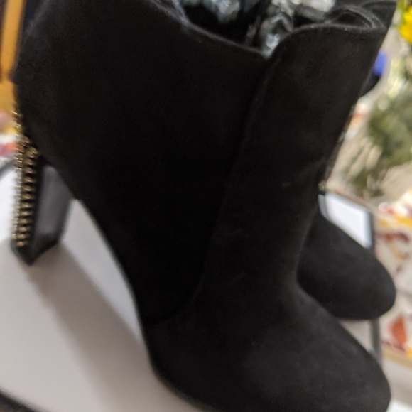 Booties - Picture 3 of 4